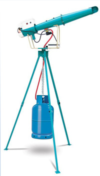 Tripod Bazooka Cultivert Effaroucheur
